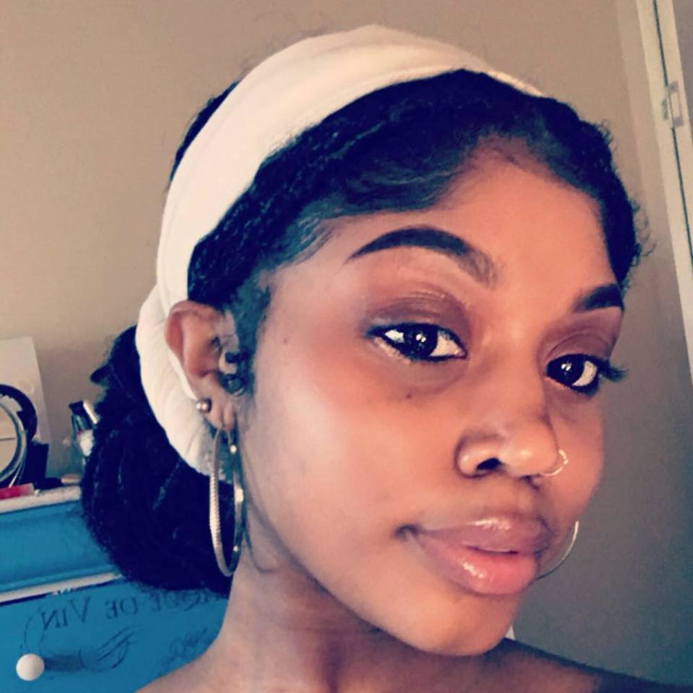Meet your Posher, Noelle